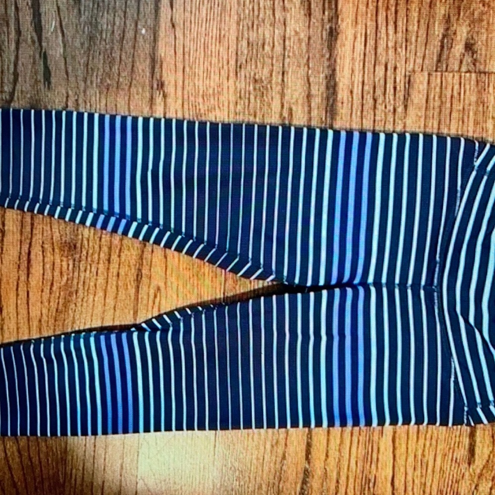 Athleta Girl chit chat Capri size 7